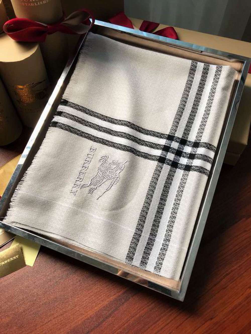 B**rry scarf